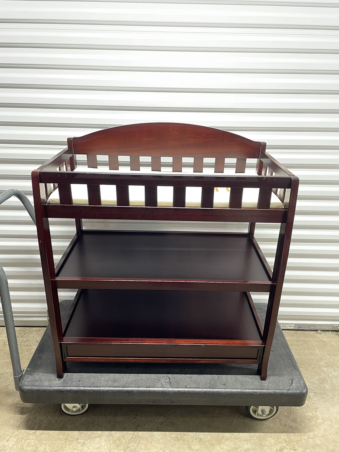 Baby / Infant Changing Table With Changing Pad