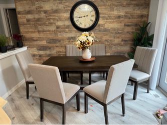 Dining table w/6 chairs