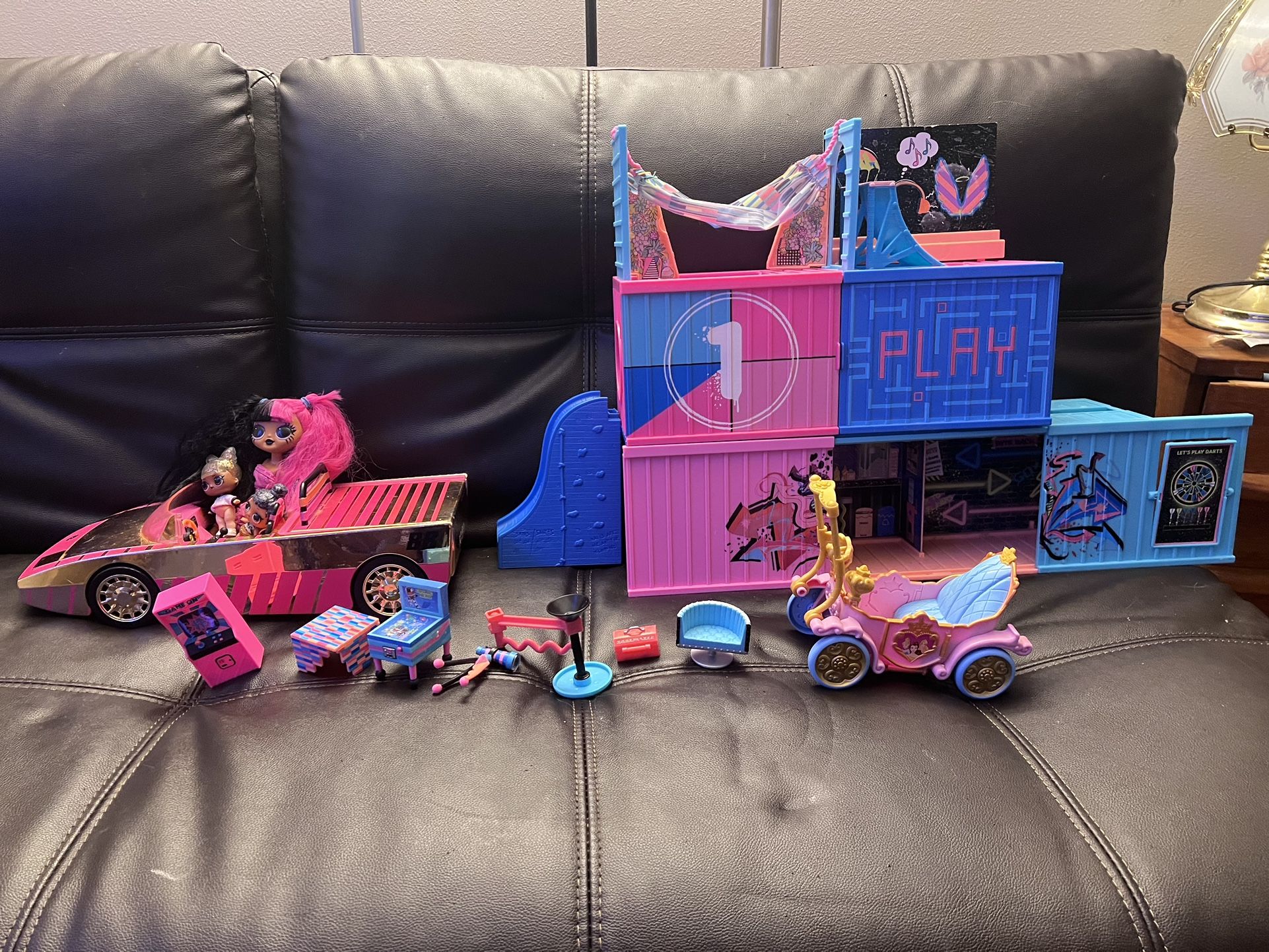 L.O.L. Surprise Fashion Show House Playset with Dolls And car