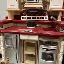 Play Kitchen With Accessories