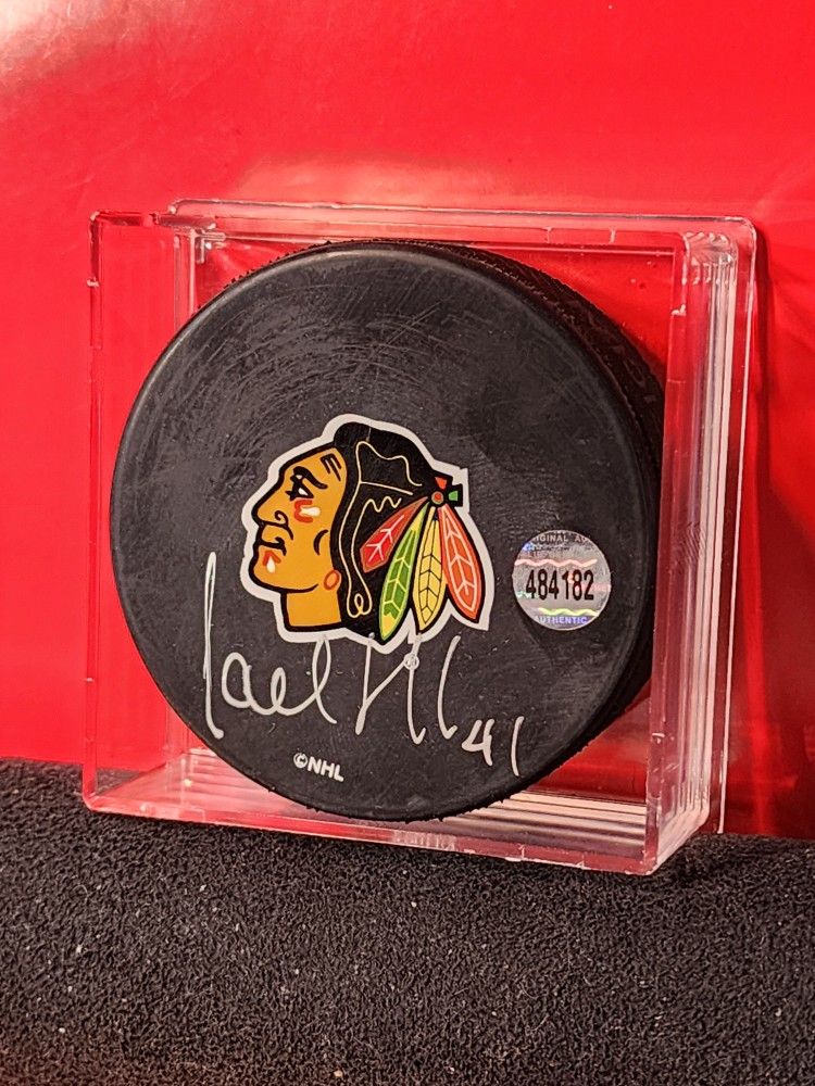 Jocelyn Thibault Chicago Blackhawks Signed NHL Autograph Puck w/coa, case