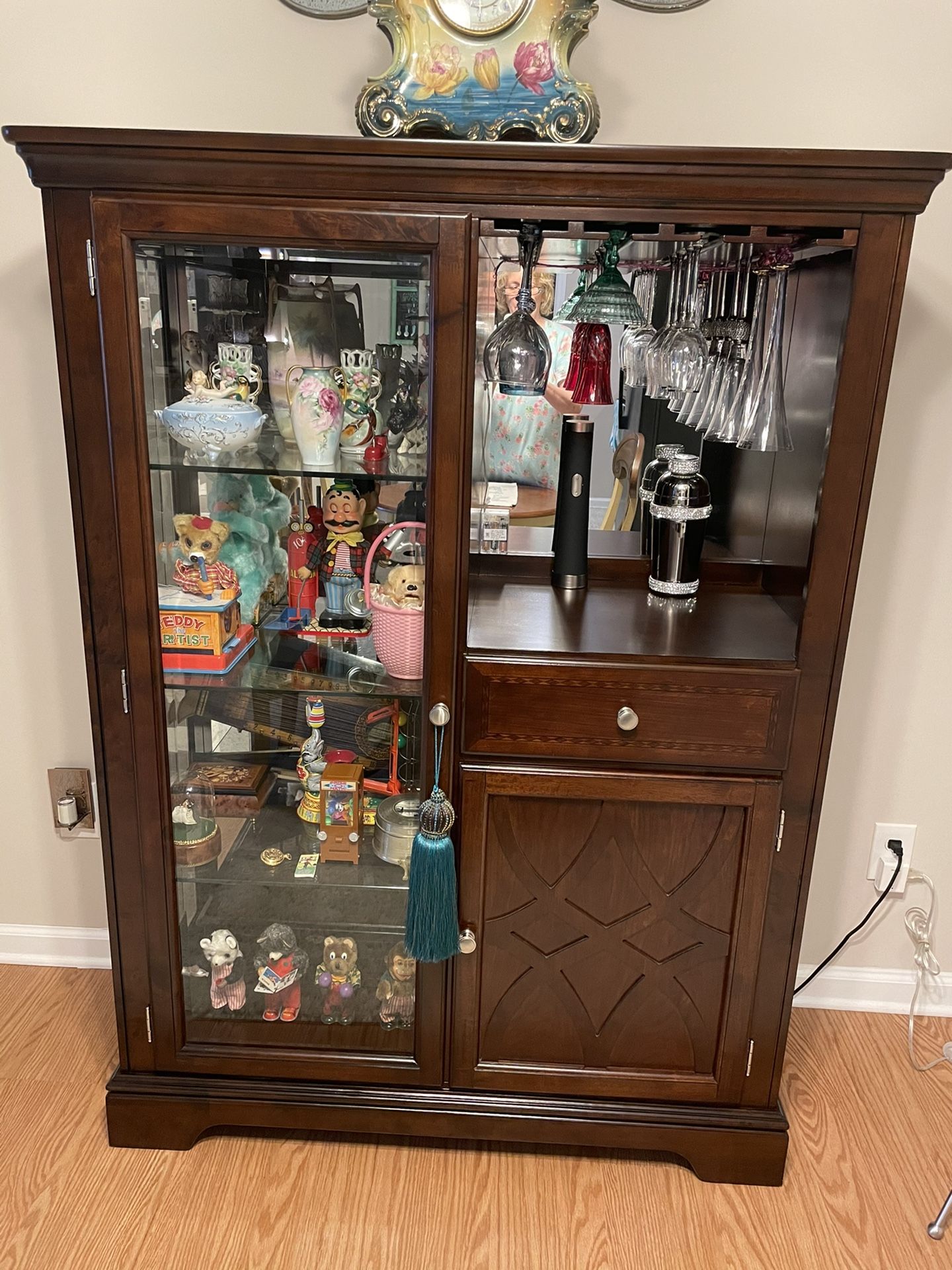 Lighted Display Cabinet And Wine Glass Rack