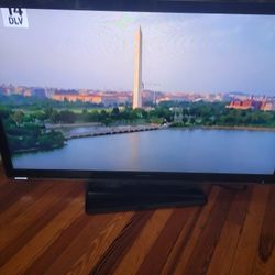 40 inch Hitachi tv NOT A SMART TV