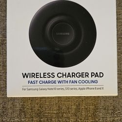 SAMSUNG Qi Fast Charge Wireless Pad
