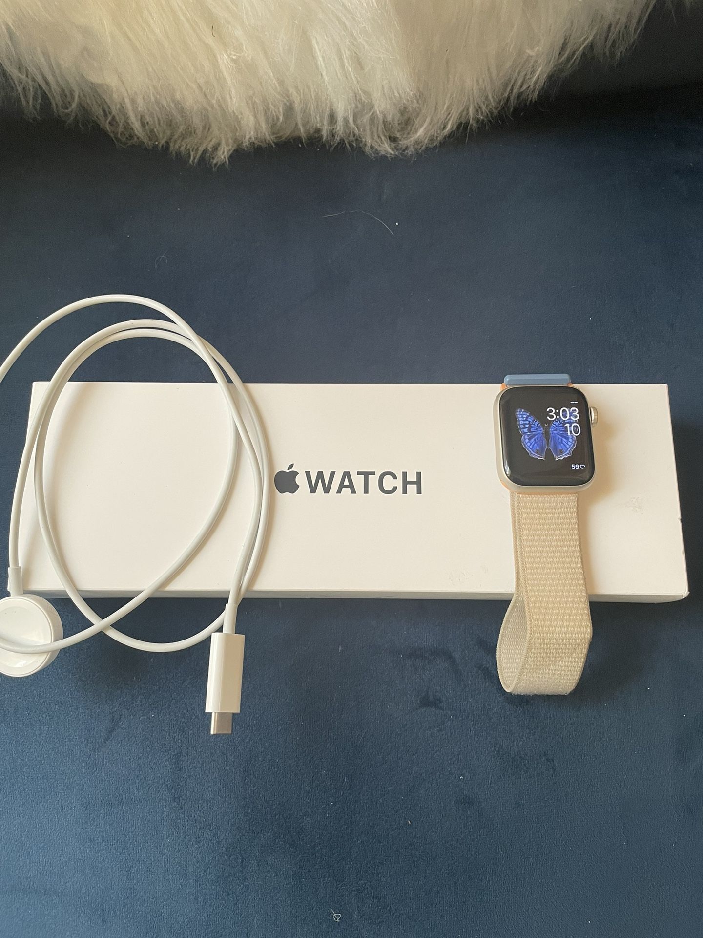 Apple Watch SE (Gen 2) 40mm Starlight