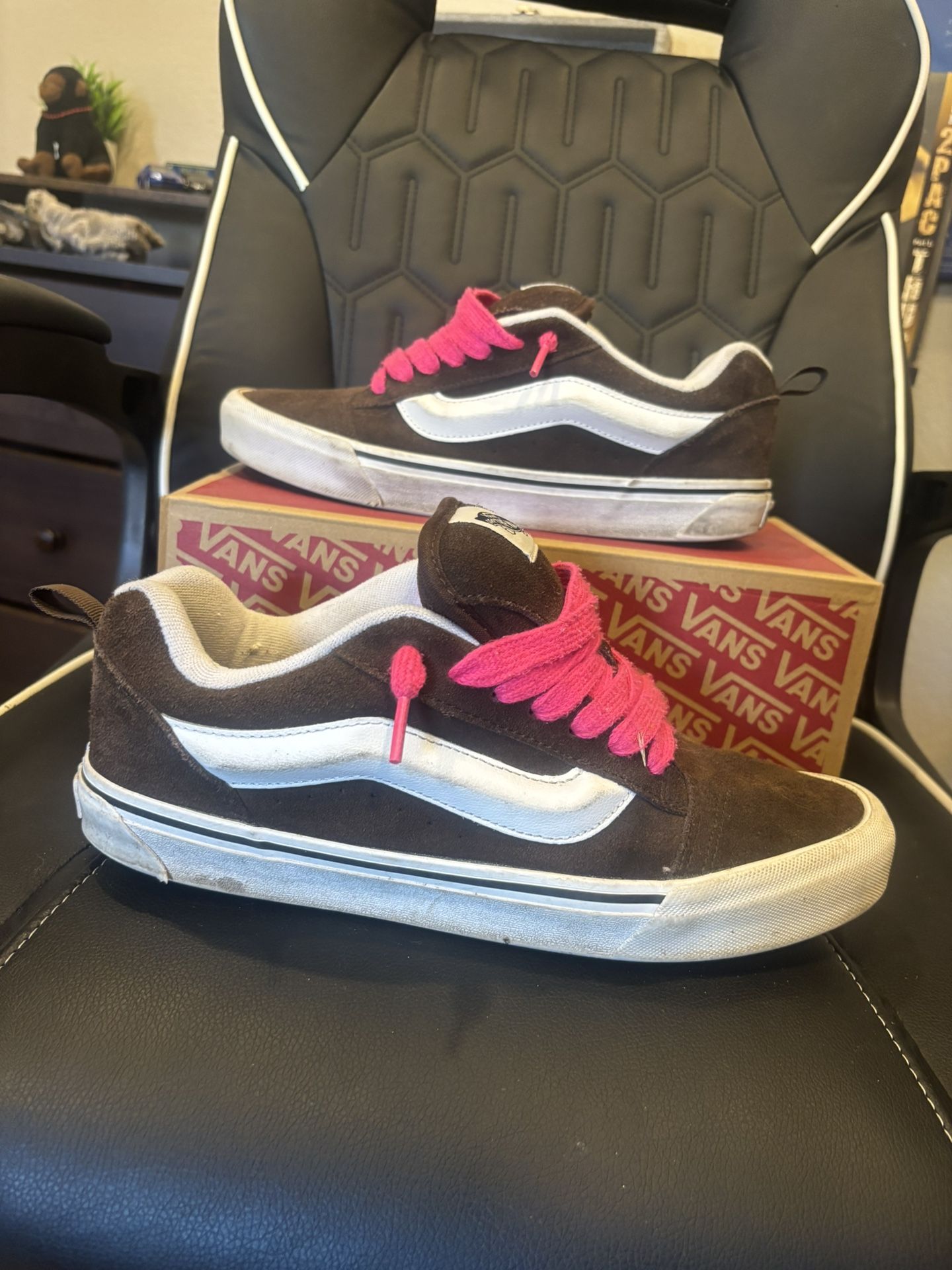 VANS KNU SCHOOL LIMITED EDITION