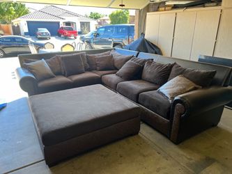 Leather Sectional sofa