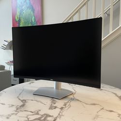 Dell 32 Curved 4K UHD Monitor