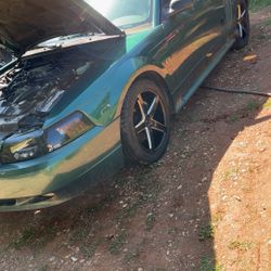 2000 Ford Mustang
