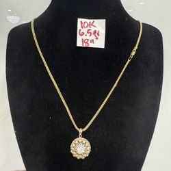 10K Yellow Gold Chain and Pendant For Wedding 6.5Gr  18 Inches Long 