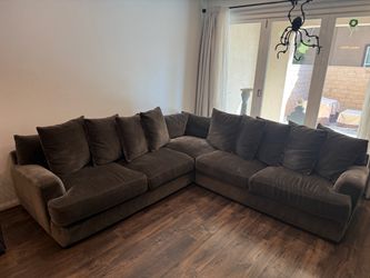 Large Charcoal Gray Sectional Sofa ā $350 OBO