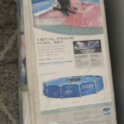 12x30 INTEX FRAMED POOL WITH PUMP BRAND NEW
