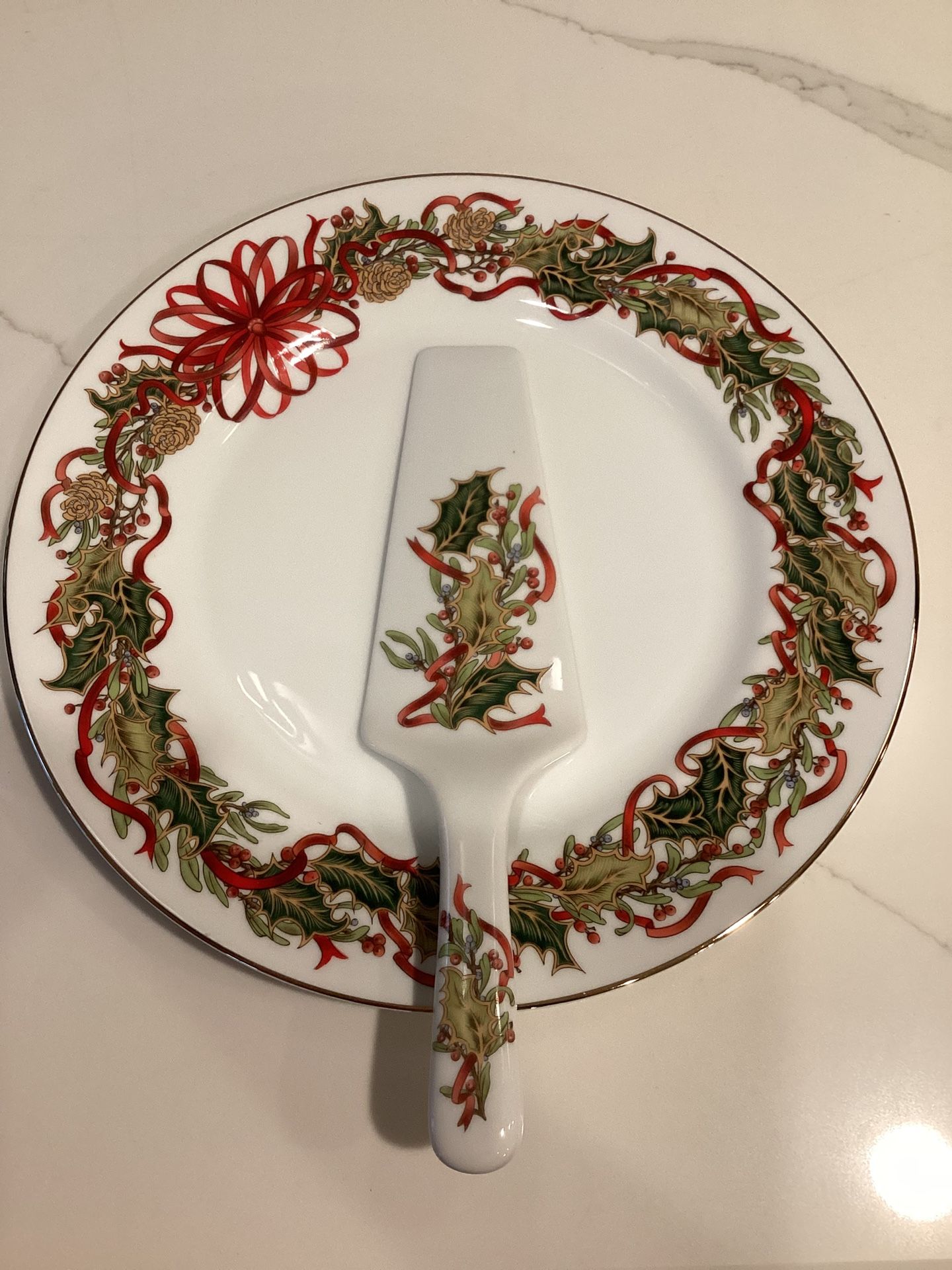 “Christmas Garland” 10” Porcelain CakePlate and Server Set Andrea by Sadek (perfect condition)