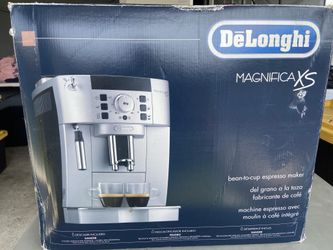 De'Longhi Magnifica XS Fully Automatic Espresso and Cappuccino Machine