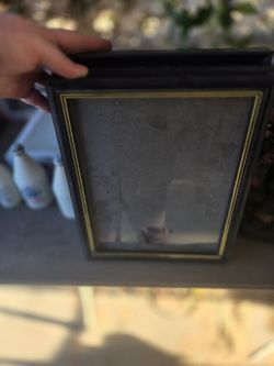 Picture frames 3$