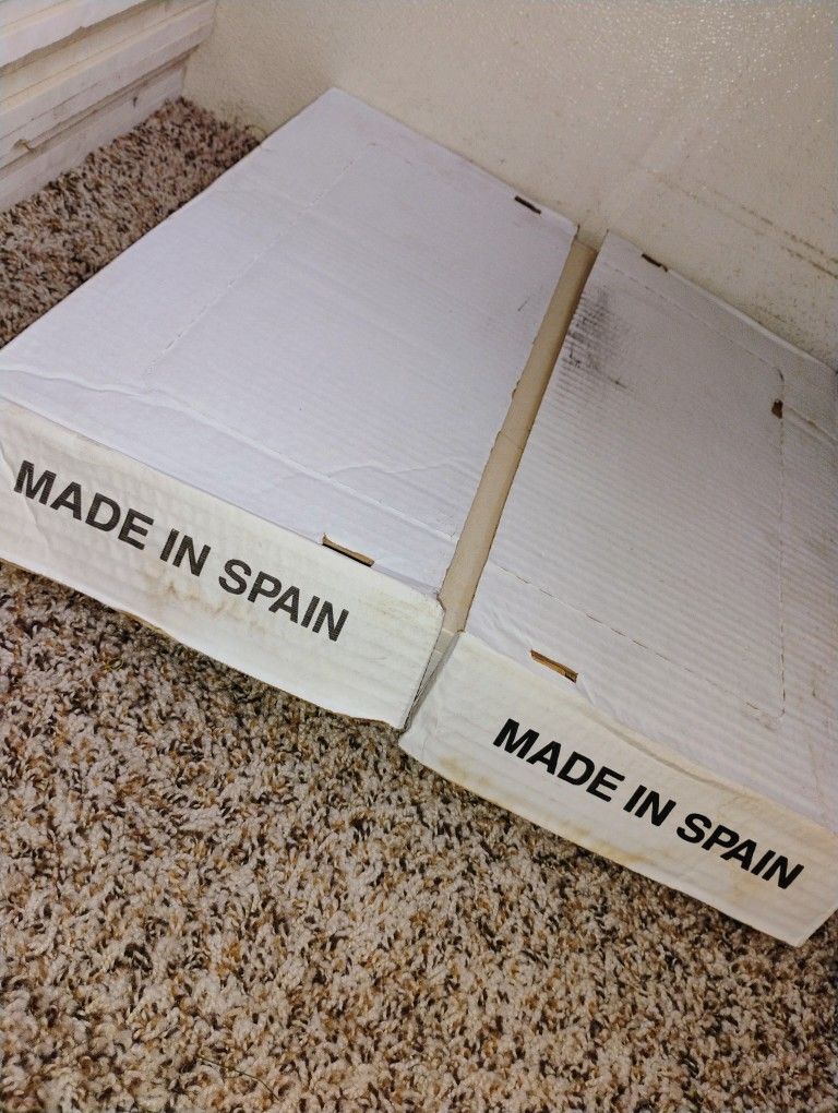 Made In Spain Tiles 18 X 18 New