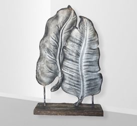 🍂 3D Standing Leaf Decor