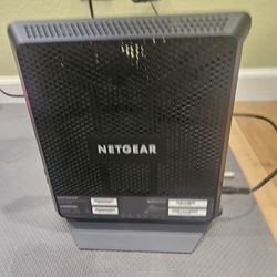 NETGEAR Nighthawk Modem Router AC1900 