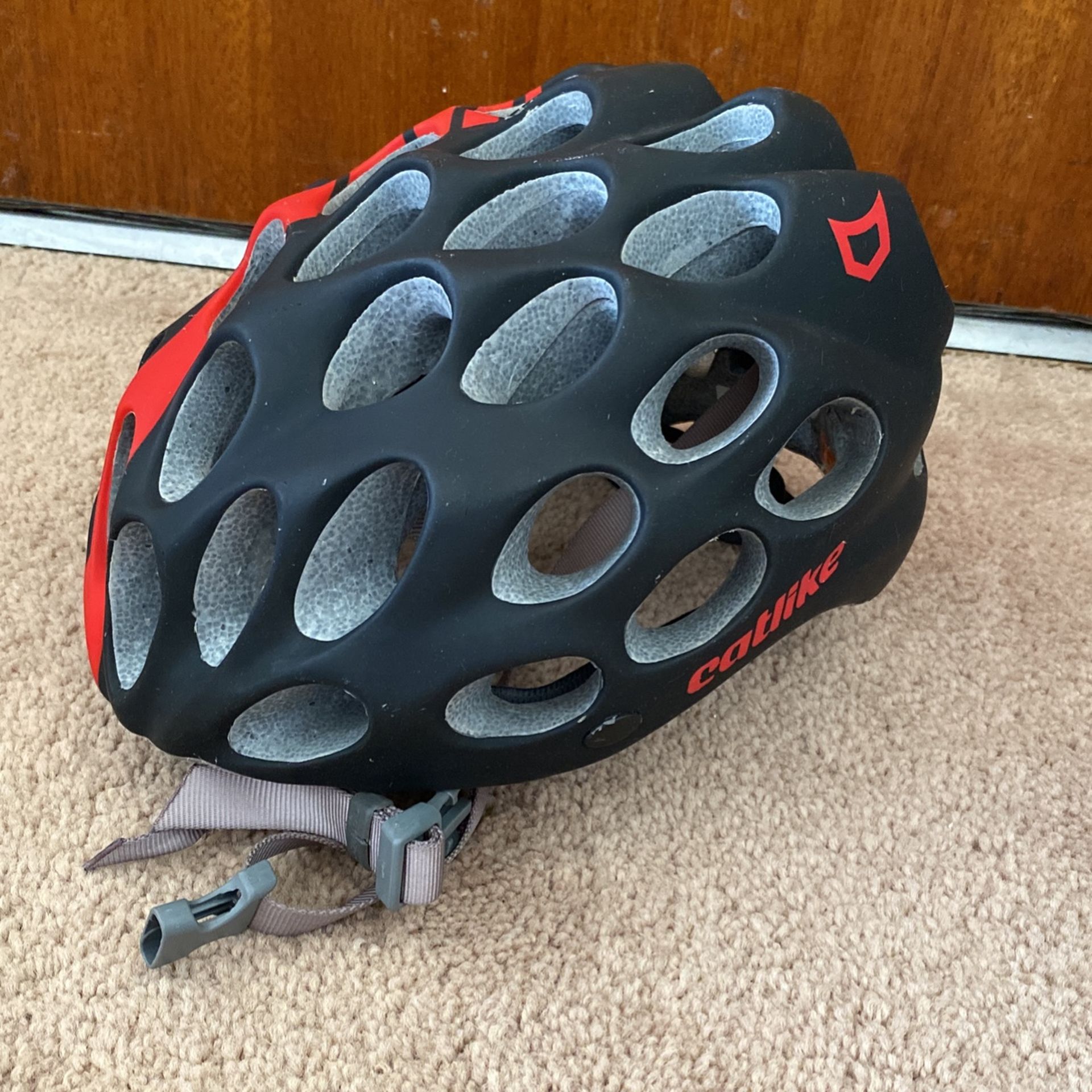 Catlike Whisper With Black Visor Aerodynamic Helmet Catlike Rapid