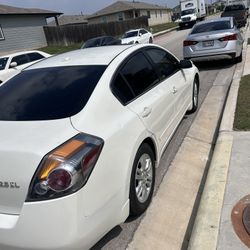 Nissan Altima 