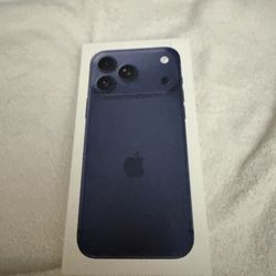 iPhone Pro Max 17 Blue