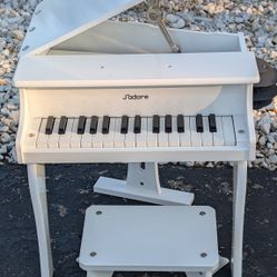 WHITE J'ADORE KIDS PIANO W/ STOOL