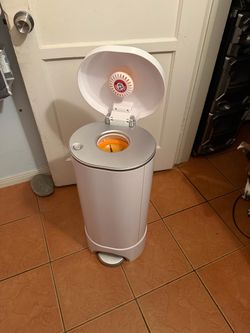 munchkin diaper pail