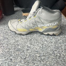 La Sportiva Synthesis Mid GTX Womens Hiking Boots Gore-Tex