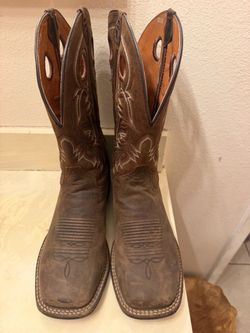 9 EW mens boots