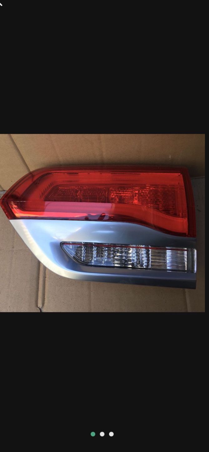 Jeep Grand Cherokee Right Tail Light Inner 14to20 Factory Oem 