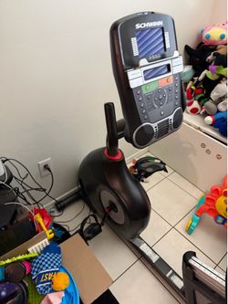 Seated cardio bike