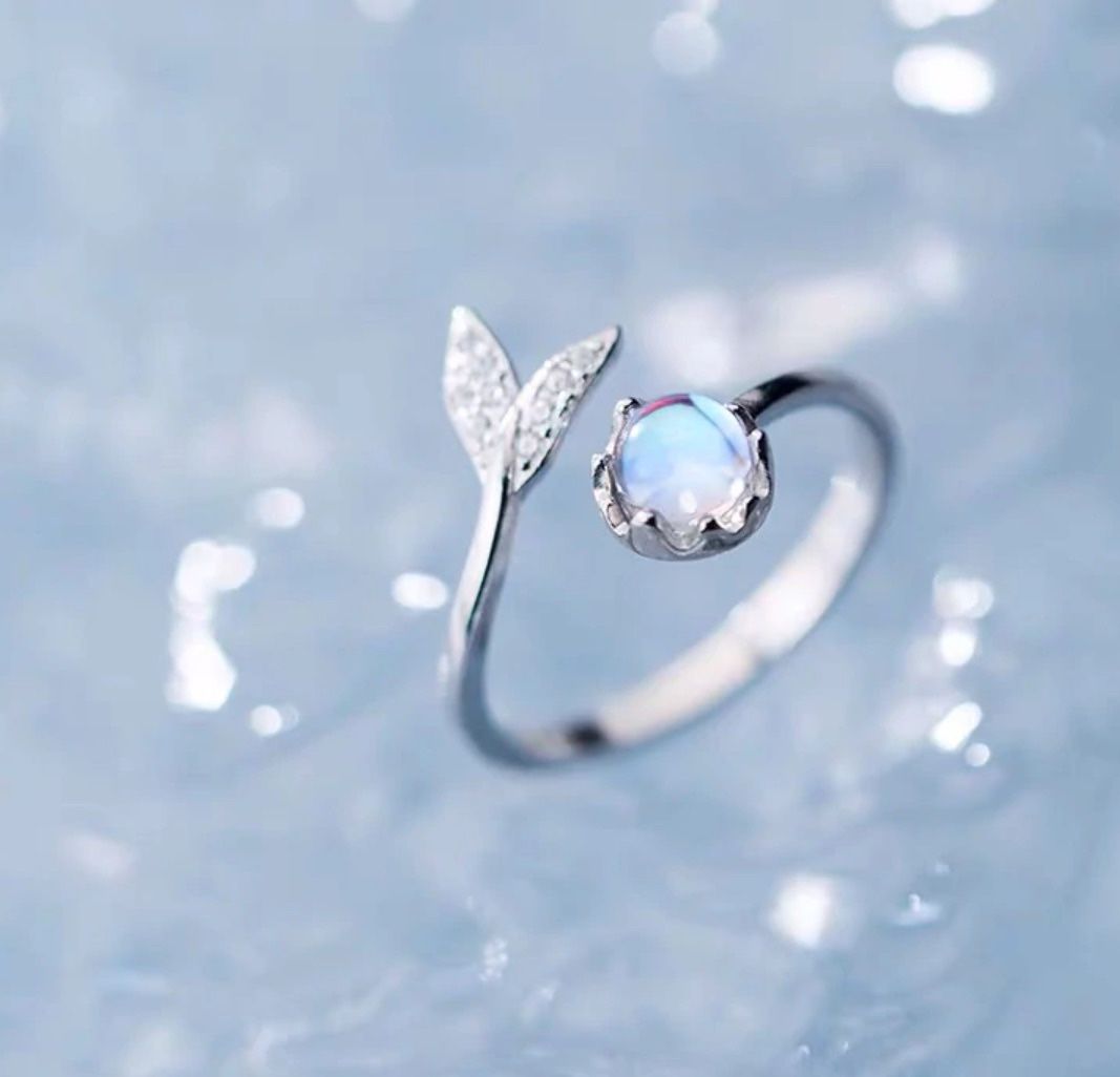 Moonstone 925 stamped sterling silver ring