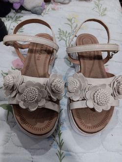 Huarachitos de nin̈a size 13