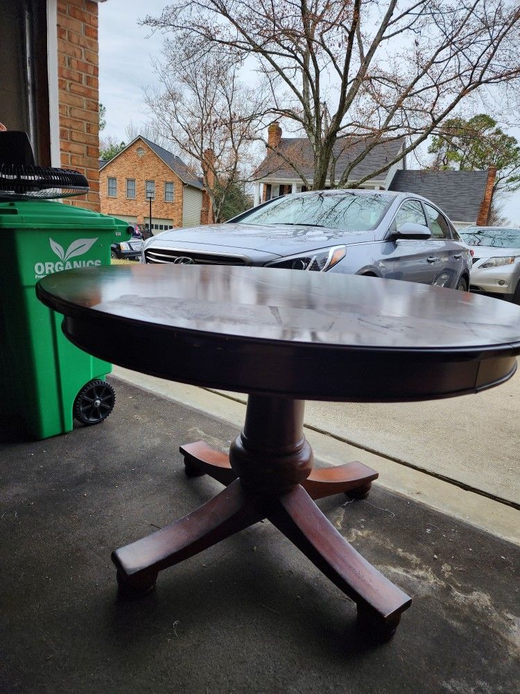 Solid Wood Table With Insert