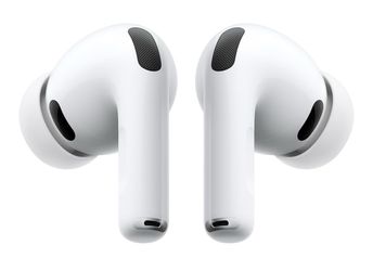 Apple airpods pro 2 with charging case and Nintendo switch case