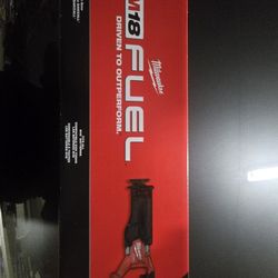 Milwaukee M18 Sawzall 