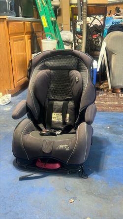 Alpha Omega elite car seat