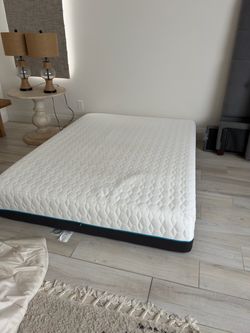 Queen Mattresses - Pur chill