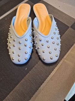 Woman's flats