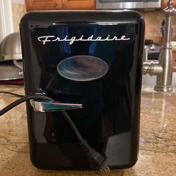 Mini Fridge 