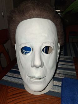 Trick or Treat Studios Michael Myers Off-White Latex Halloween Costume Mask