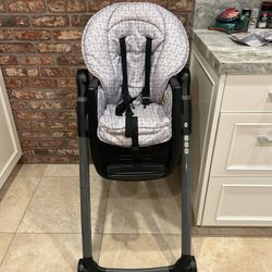 Graco Table2Table™ Premier Fold 7-in-1 High Chair
