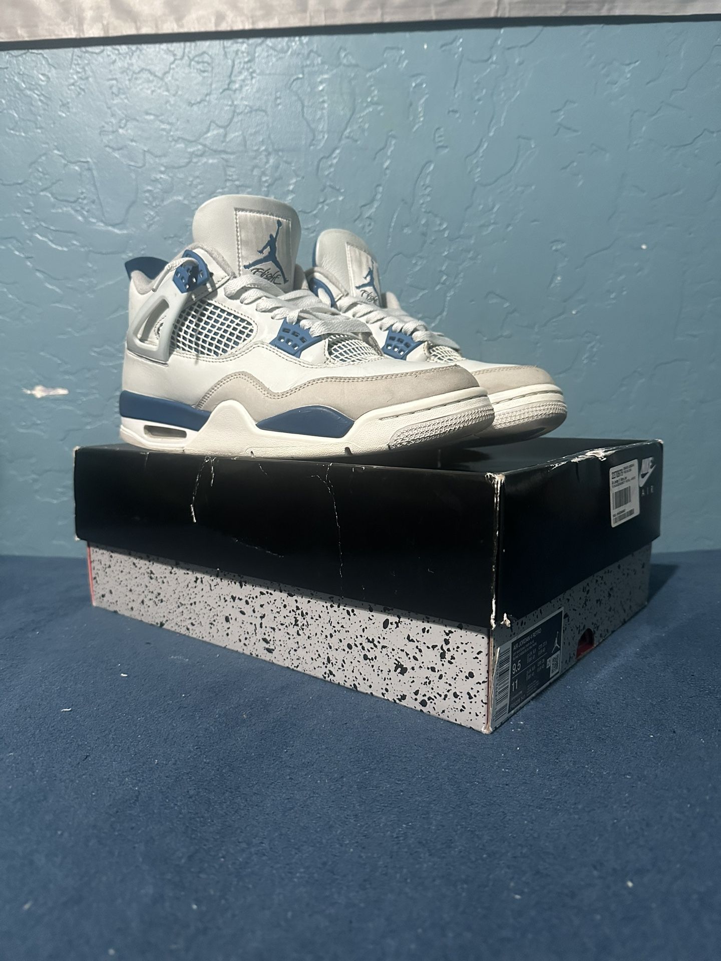 Jordan 4