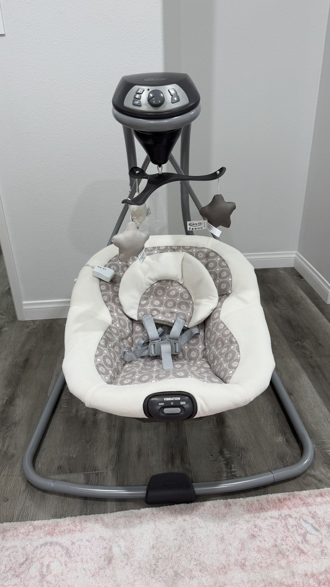 Graco Simple Sway Baby Swing, Side‑to‑Side Sway, Infant Swing with 6 Speeds, Vibration, Abbington