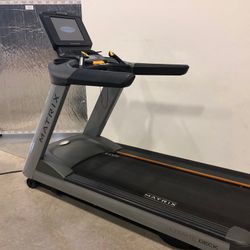 Matrix treadmill, commercial, excellent condition
