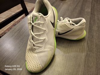 Mens Size 10.5 Nike Court Zoom Vapor Cage 4 Rafa tennis shoes White Action Green