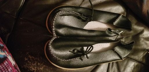 New leather shoes size 10