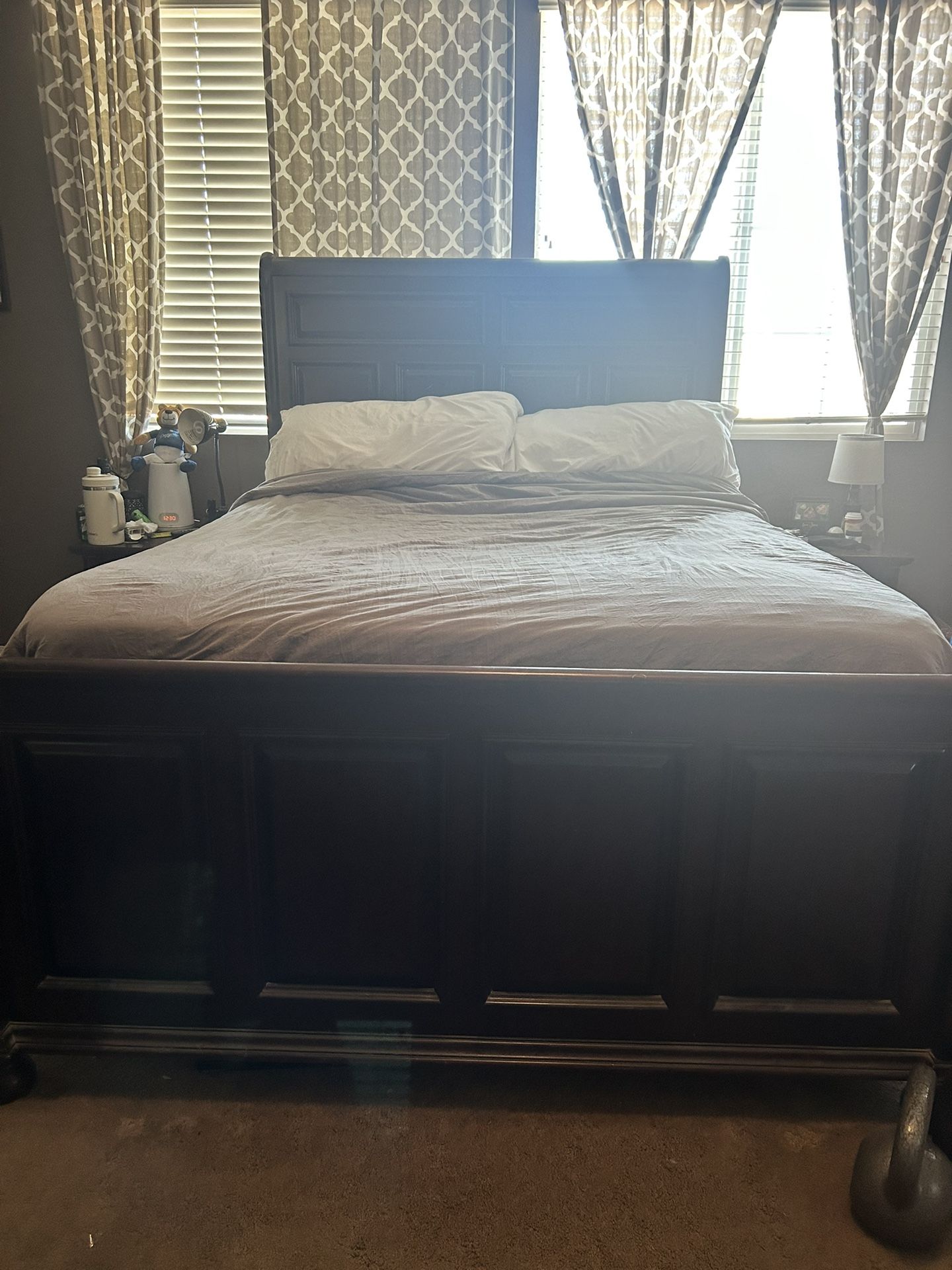 Queen Size Bedroom Set