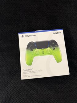 PS5 dualsense controller ( remix green )