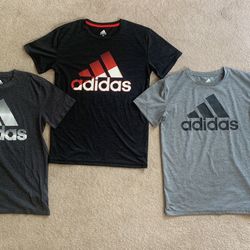 New Adidas Boys T-Shirts Size Large
